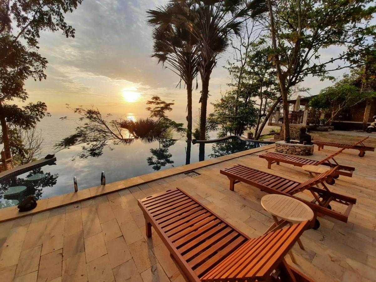 Edge Resort, Yogyakarta Parangtritis Buitenkant foto